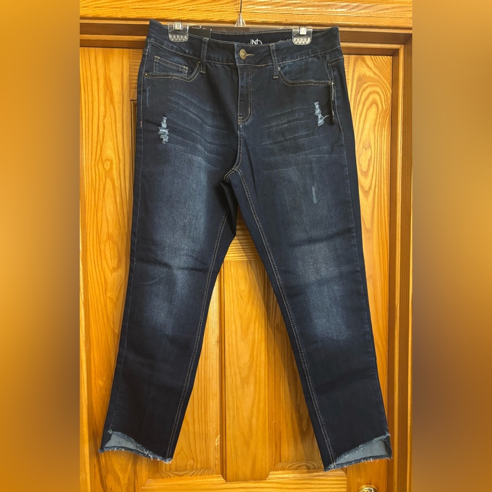 Women’s New Directions Sz 12 R Skinny, NWT